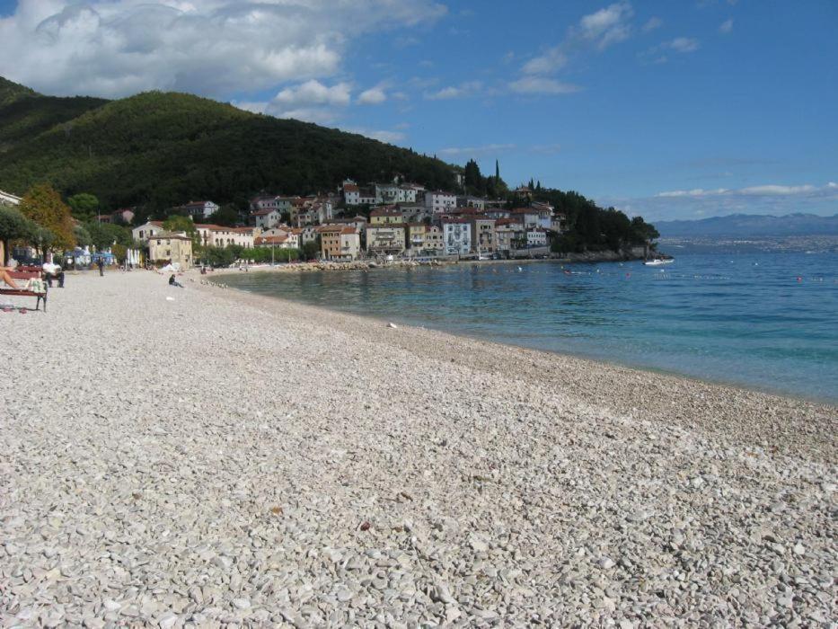 Apartments Near The Beach, With Terraces And Seaview At House B. Moscenicka Draga Luaran gambar